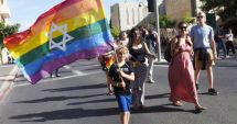 Stire din Actualitate : Cuplurile de homosexuali din Israel pot deveni părinți cu ajutorul unei mame-surogat