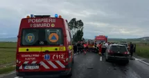 Stire din Eveniment : Planul Roșu a fost activat după un accident grav cu 15 persoane implicate. Traficul, complet blocat