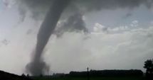 Stire din Sănătate : Tornadă violentă în Italia: Opt victime, după ce au fost lovite de obiecte luate de vânt