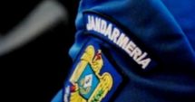 Stire din Actualitate : Reacția Jandarmeriei după protestele din curtea Parlamentului: „Se caută persoanele care au vandalizat mașinile în curtea Senatului”