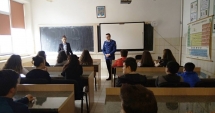 Stire din Eveniment : Elevii constănțeni, vizitați de jandarmi și Agenția Națională Antidrog
