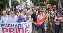Stire din Eveniment : Mai mulți jandarmi sunt acuzați că au hărțuit trei tinere la parada Bucharest Pride