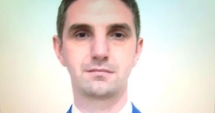 Stire din Eveniment : JANDARM ȘI FIICA SA, MORȚI ÎNTR-UN TERIBIL ACCIDENT / Apel pentru salvarea celeilalte fetițe a ofițerului