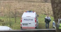 Stire din Eveniment : Un bebeluş a fost găsit mort pe un câmp. Era învelit în haine şi pus în câteva pungi