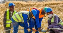 Stire din Social : Muncitorii necalificaţi şi agenţii de securitate, la mare căutare