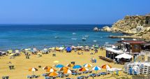 Stire din Social : Mai plecăm sau nu în concediu? Vacanţele românilor, sub ameninţarea valului patru!