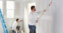 Stire din Economie : Cât te costă să zugrăveşti apartamentul. Dacă o faci în regie proprie, scapi de manoperă