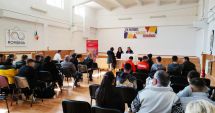 Stire din Cultură-Educație : Atrași de salarii fabuloase, viitorii sudori din școala profesională își văd rostul în străinătate