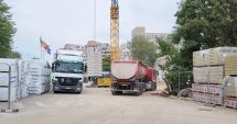 Stire din Social : Se lucrează de zor la modularul din curtea Spitalului de Boli Infecţioase. "Ar trebui să fie gata în luna noiembrie"