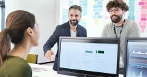 Stire din Economie : Firmele se calcă-n picioare pentru banii publici! Contracte în valoare de milioane de lei