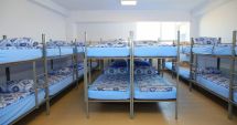 Stire din Social : Soarta oamenilor străzii pe timpul iernii. "Colegii mei din spital îi învaţă să se spele"