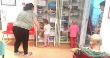 Stire din Social : Copiii bolnavi de cancer au primit jucării în saloanele de spital