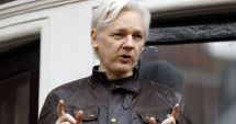 Stire din Actualitate : Julian Assange, condamnat la aproape un an de închisoare