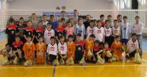 Stire din Sport : Voleibaliștii juniori, premiați de către conducerea CVM Tomis