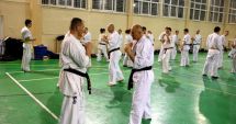 Stire din Sport : Campionatul Mondial şi European de Karate se desfăşoară la Oradea