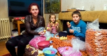 Stire din Actualitate : The Sun: "Copii români, plătiți mizerabil pentru a asambla jucării Kinder"