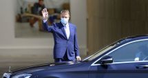 Stire din Politică-Administrație : Ce cadouri a primit Klaus Iohannis în 2021. Printre cele mai mai scumpe, o sabie și o icoană din argint