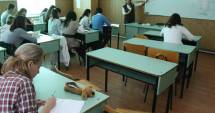 Stire din Cultură-Educație : "Veterani" disperați după diplome!  La 40 de ani, s-au înscris în clasa a IX-a