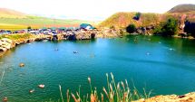 Stire din Social : Destinaţie de vacanţă - Lacul Iacobdeal din Munţii Măcinului
