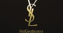 Săptămâna modei de la Paris: Yves Saint Laurent a revenit pe podiumul de lângă Turnul Eiffel