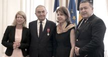 Stire din Economie : Lazăr Comănescu, decorat cu Legiunea de Onoare în grad de Ofițer