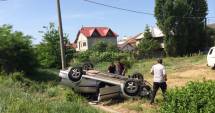 Accident rutier spectaculos în Constanța. S-A RĂSTURNAT CU MAȘINA!