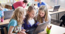 Stire din Cultură-Educație : Aproape jumătate din elevii și studenții de pe mapamond, nevoiți să rămână acasă