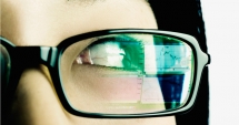 Stire din Sănătate : Lentile  care previn oboseala oculară