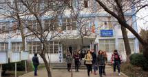 Stire din Cultură-Educație : Liceeni de la "Ovidius" au dezbătut implicațiile operațiilor estetice