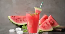 Stire din Sănătate : Limonada de pepene roșu cu lămâie, duo-ul perfect pentru hidratare
