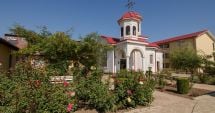 Stire din Cultură-Educație : Liturghie arhierească la mănăstirea "Sf. Elena de la Mare"