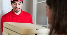 Stire din Actualitate : Cum a devenit livrarea de pizza un mod de ameninţare a judecătorilor americani