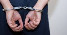 Stire din Eveniment : Trei indivizi care au îngrozit o bătrână rămân după gratii