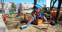 Stire din Social : Locurile de joacă de pe șoseaua Mangaliei bl SM5 și din Piațeta Far se reabilitează