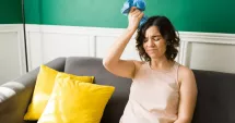 Stire din Sănătate : Chiar și o lovitură la cap aparent ușoară poate ascunde complicații