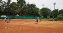 Stire din Sport : Pregătire în… sufragerie! Andrei Szemerjai: "Este greu să te îmbolnăvești la tenis"