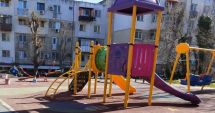 Stire din Social : Noi locuri de joacă reabilitate, în cartierul Palazu Mare