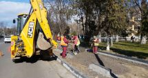Stire din Social : Lucrările pe bulevardele Mamaia și Tomis continuă