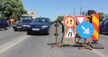 Stire din Social : Atenție, șoferi! Trafic îngreunat pe bulevardul Mamaia din cauza unei avarii RAJA