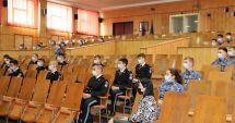 Stire din Cultură-Educație : „Lumea de sub navă”, la Colegiul Național Militar „Alexandru Ioan Cuza”