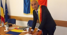Stire din Politică-Administrație : "Asfaltarea străzilor și extinderea rețelei  de canalizare, priorități pentru administrație"