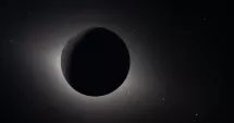 Stire din Actualitate : NASA a publicat primele fotografii cu fața ascunsă a Lunii, realizate de astronauții misiunii Artemis II
