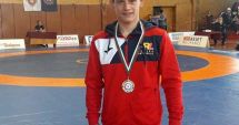 Stire din Sport : Luptător constănțean, medaliat cu aur la turneul internațional din Bulgaria