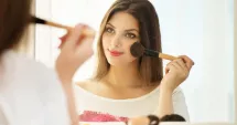 Stire din Sănătate : Cum reacționează tenul la machiajul aplicat în mod frecvent