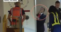 Stire din Actualitate : Președintele Franței "bătut" de soție, în avion? Palatul Élysée dezminte că Brigitte l-a pălmuit pe Emmanuel Macron