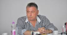 Stire din Politică-Administrație : Doi parlamentari de Constanța și-au angajat rudele la cabinetele parlamentare