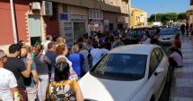 Stire din Politică-Administrație : Români umiliți la vot, la Madrid. "A fost inuman. M-am simțit ca într-o țară bananieră!"