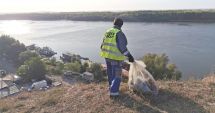 Stire din Social : Malul Dunării, la Cetatea Carsium, ecologizat de Ziua Mondială a Curățeniei