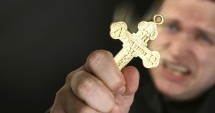 Stire din Actualitate : Mama a doi copii, moartă în urma unui ritual de exorcizare