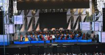 Stire din Cultură-Educație : Astă-seară debutează o nouă ediție a Festivalului Național de Muzică Ușoară Mamaia